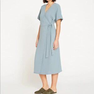 NWT - Universal Standard Airy Crepe Wrap Dress - M(18/20) - Goblin Blue